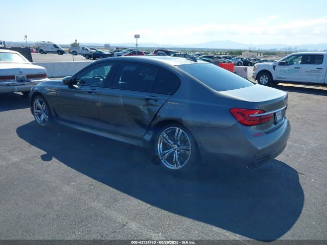 2018 BMW 750I WBA7F0C57JGM23216 Photo 2