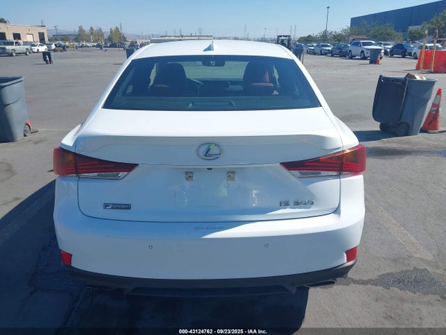 Lexus 8ar-fts 2018 JTHBA1D2XJ5081762 Image 16