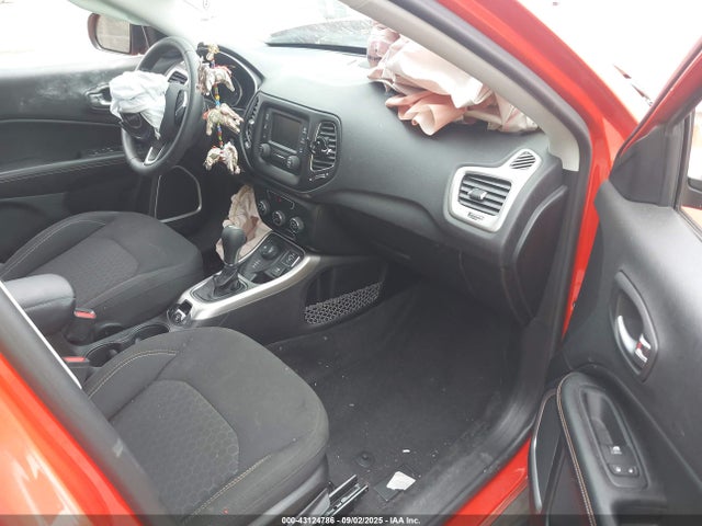3C4NJDABXJT457154 Jeep 2018