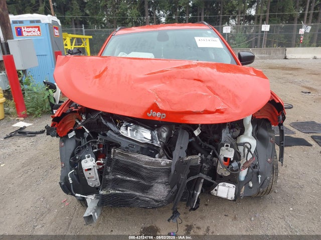 3C4NJDABXJT457154 Jeep 2018