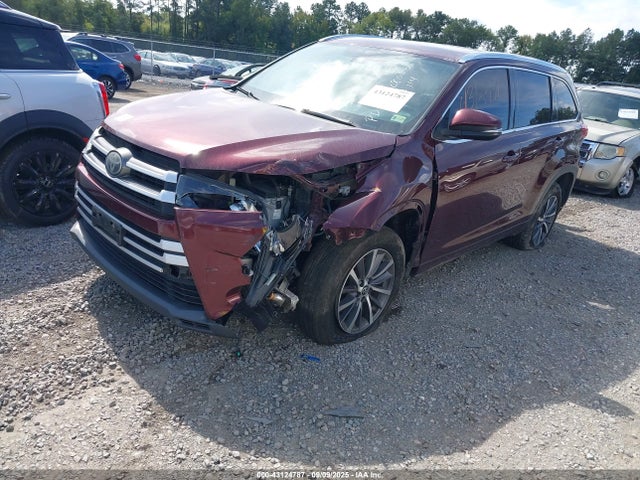 Toyota 2gr-fks 2017 5TDKZRFH1HS201253 Image 2