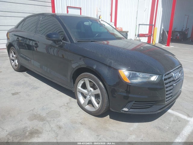2015 AUDI A3 WAUACGFF4F1129276 Photo 0