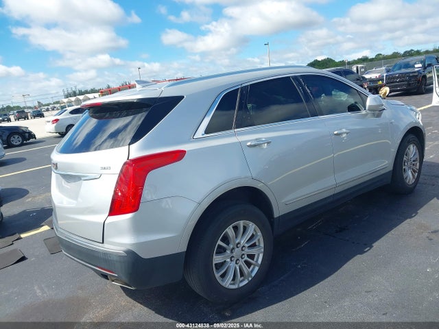 2018 CADILLAC XT5 1GYKNARS8JZ103307 Photo 3