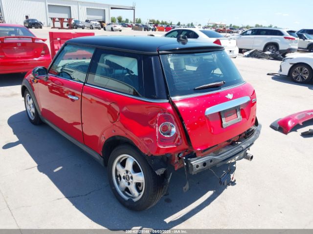 2011 MINI COOPER WMWSU3C52BT097416 Photo 2