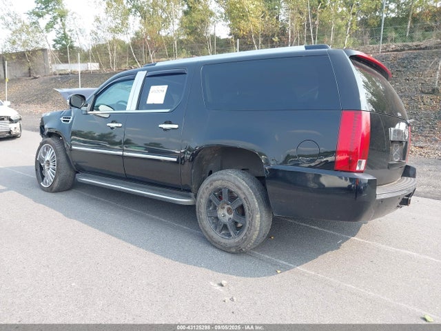 2007 CADILLAC ESCALADE ESV 1GYFK66877R361861 Photo 2
