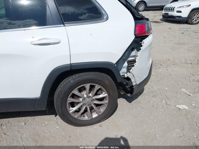 1C4PJMCB3KD380303 Jeep Cherokee