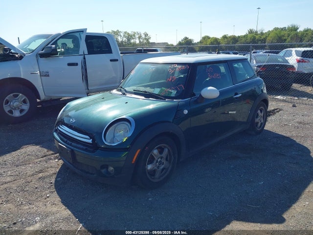 2009 MINI COOPER WMWMF33599TW75377 Photo 1