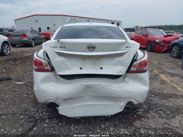 Nissan Altima 2015 1N4AL3AP1FC267329 Image 16