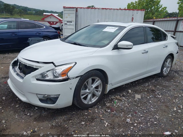 Nissan Altima 2015 1N4AL3AP1FC267329 Image 2