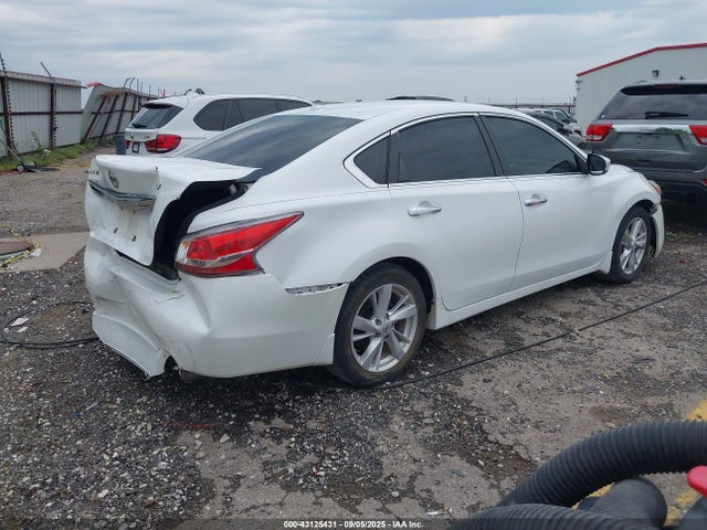 Nissan Altima 2015 1N4AL3AP1FC267329 Image 4
