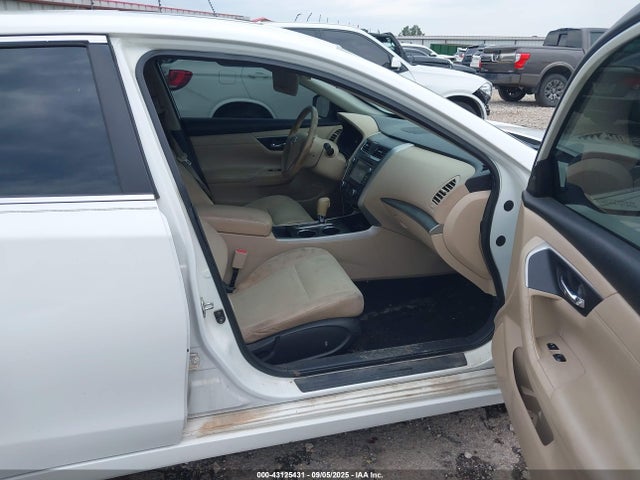 Nissan Altima 2015 1N4AL3AP1FC267329 Image 5