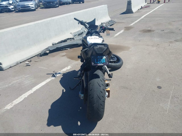 JYARM32E5RA008569 Yamaha Mtn690 (mt-07)