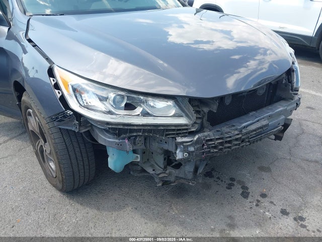1HGCR2F33HA054318 Honda k24w1