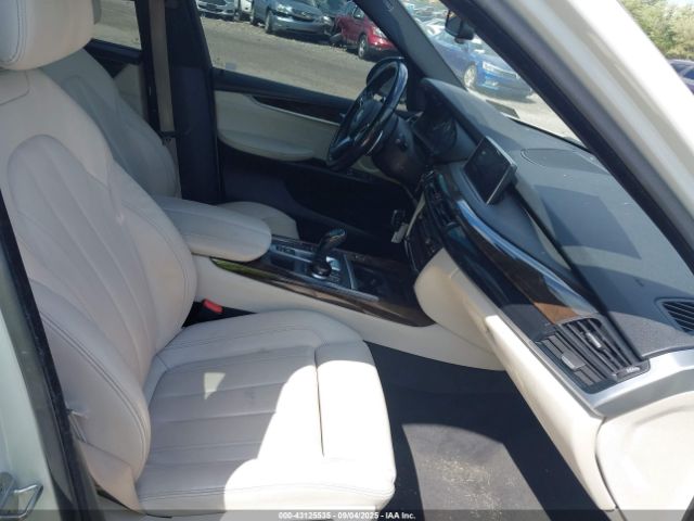 2018 BMW X5 5UXKR2C59J0Z15270 Photo 4