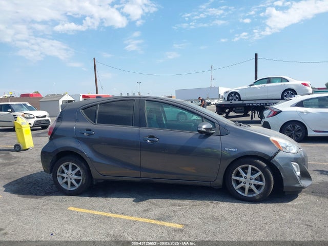 JTDKDTB39F1092962 Toyota 1nz-fxe+1lm