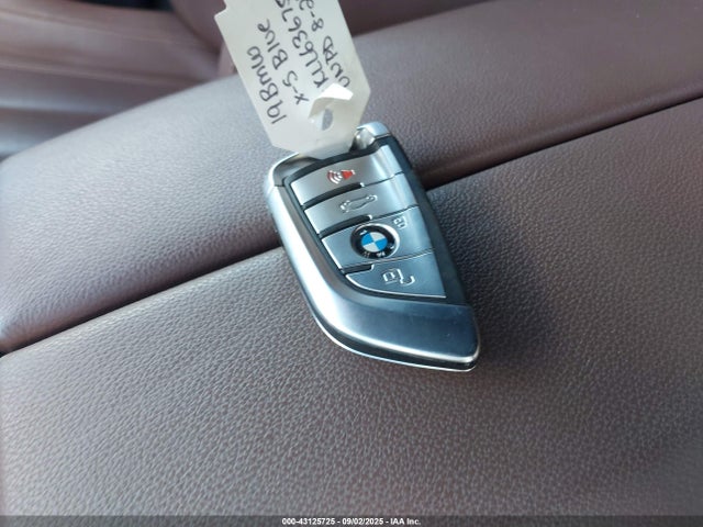5UXCR6C58KLL63675 BMW X5