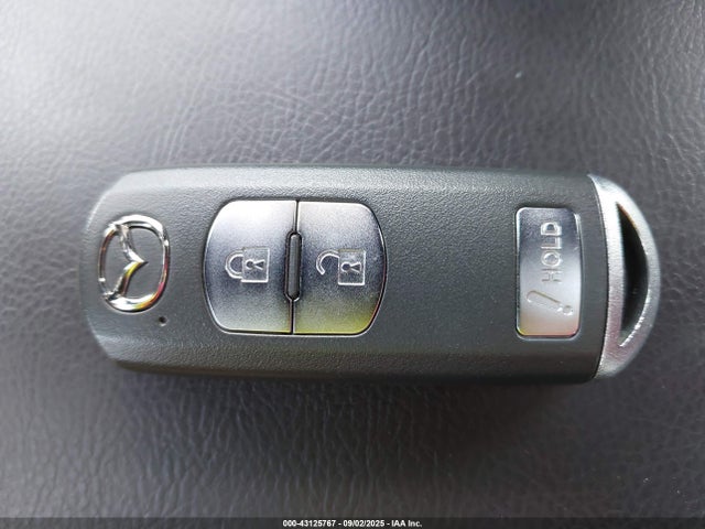 3MZBN1L30HM144109 Mazda py