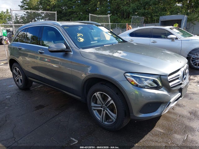 43125791 :رقم المزاد ، WDC0G4KB2HV004299 vin ، 2017 Mercedes-benz Glc 300 4matic مزاد بيع