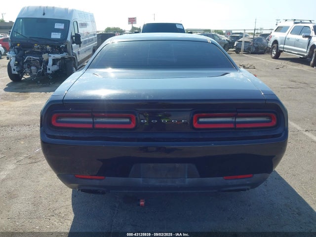 Dodge Challenger 2016 2C3CDZAG1GH195392 Image 16
