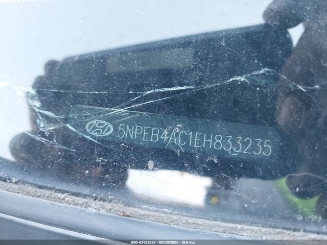5NPEB4AC1EH833235 Hyundai gamma