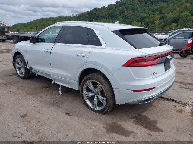 2022 AUDI Q8 WA1BVBF10ND017090 Photo 2