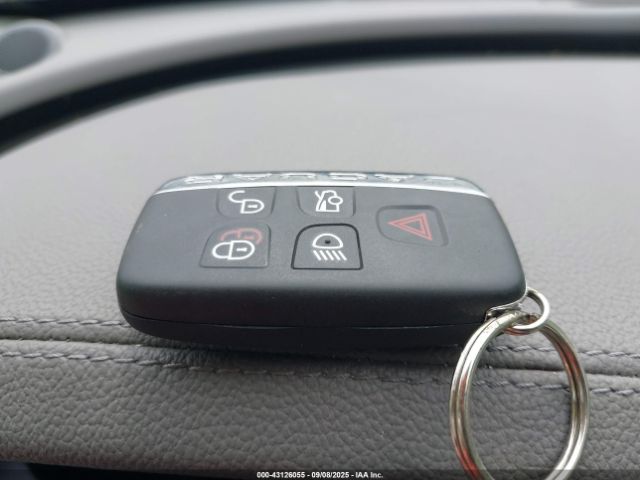 2017 JAGUAR XF SAJBJ4BV1HCY30200 Photo 10