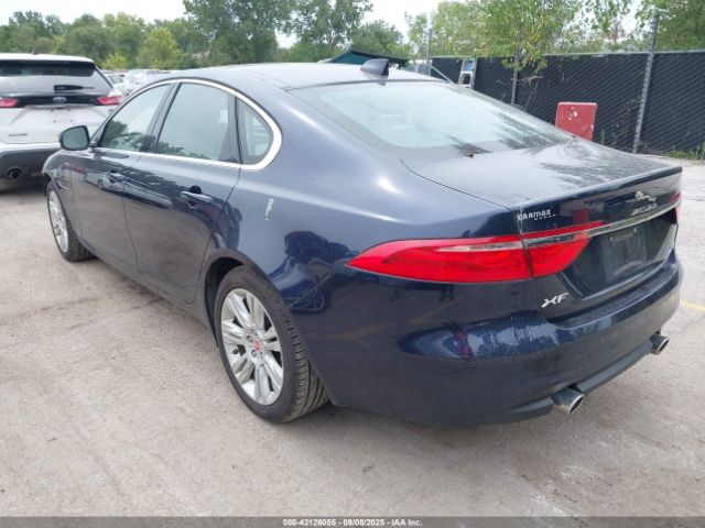 2017 JAGUAR XF SAJBJ4BV1HCY30200 Photo 2
