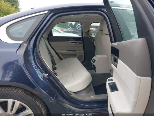 2017 JAGUAR XF SAJBJ4BV1HCY30200 Photo 7
