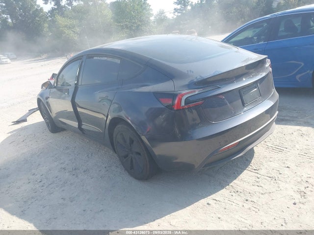 2025 TESLA MODEL 3 5YJ3E1EA7SF994883 Photo 2