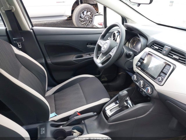 43126106 :رقم المزاد ، 3N1CN8EV9NL852281 vin ، 2022 Nissan Versa 1.6 Sv Xtronic Cvt مزاد بيع