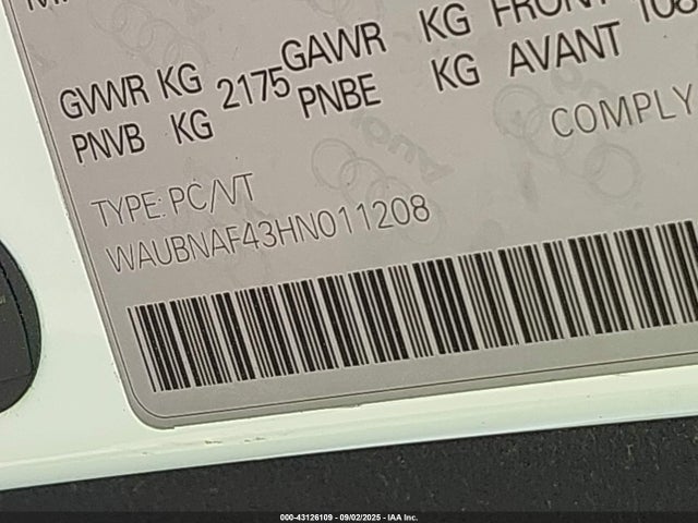 2017 AUDI A4 WAUBNAF43HN011208 Photo 8