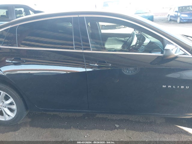1G1ZD5ST2SF102053 Chevrolet lfv