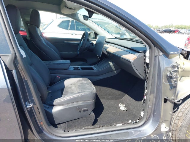 2023 TESLA MODEL Y 7SAYGDEE1PA150737 Photo 4