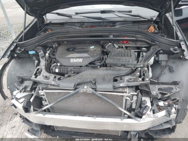 2016 BMW X1 WBXHT3C39G5E52713 Photo 9