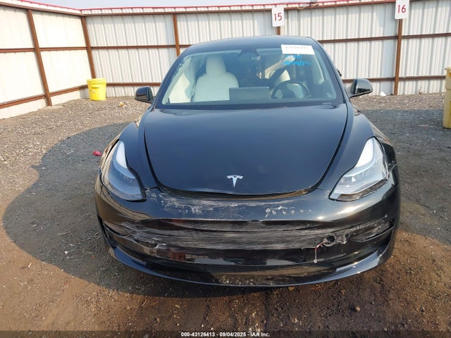 Tesla 2022 2022 5YJ3E1EC3NF330232 Image 11