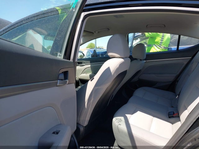 5NPD84LF1HH170917 Hyundai 2017