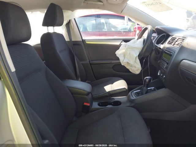 3VWD17AJ8FM354012 Volkswagen 1.8t