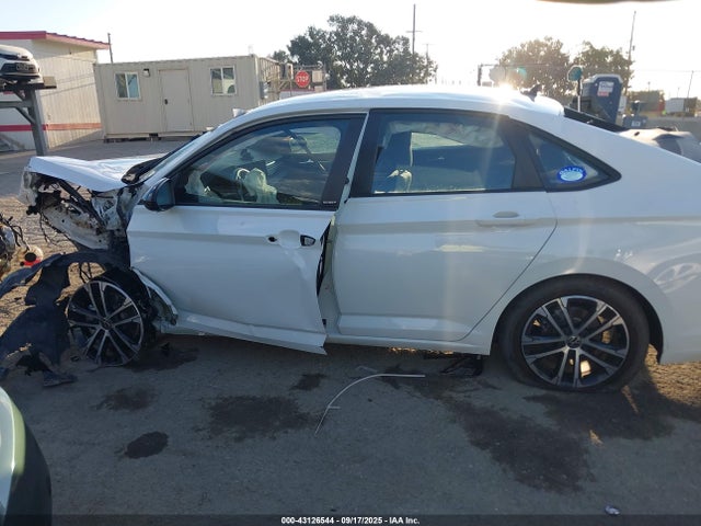 43126544 :رقم المزاد ، 3VWBX7BU0SM037690 vin ، 2025 Volkswagen Jetta 1.5t Sport مزاد بيع