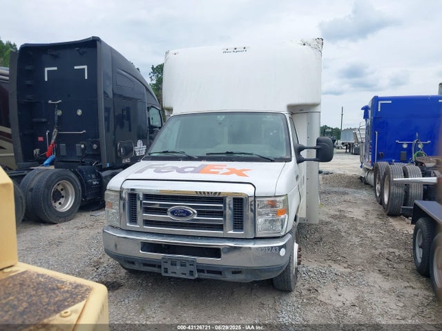 Ford 2019 2019 1FDWE4F68KDC03546 Image 12