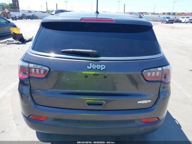 3C4NJCBB8JT466380 Jeep Compass