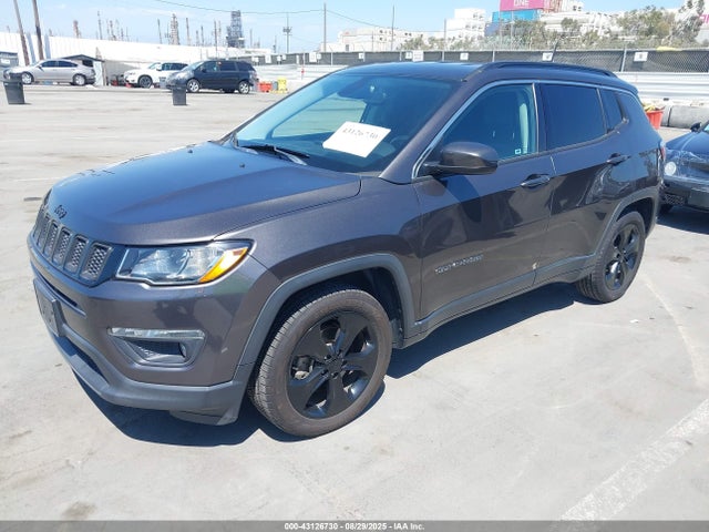 3C4NJCBB8JT466380 Jeep Compass