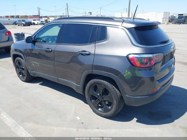 3C4NJCBB8JT466380 Jeep Compass