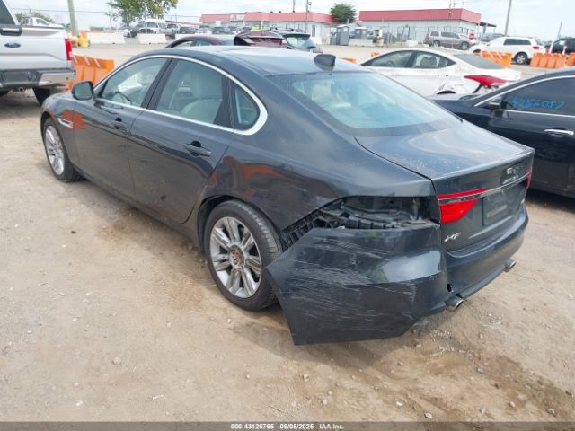 2016 JAGUAR XF SAJBD4BV8GCY22729 Photo 2