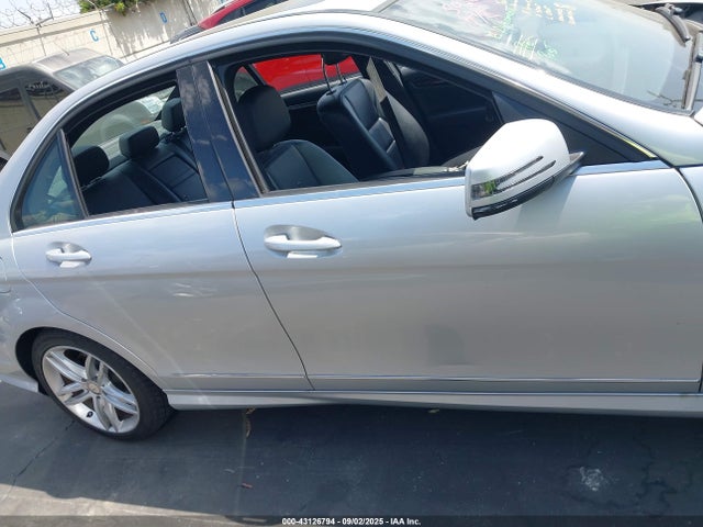 Mercedes-Benz C-Class 2014 WDDGF4HB3EG251447 Image 14
