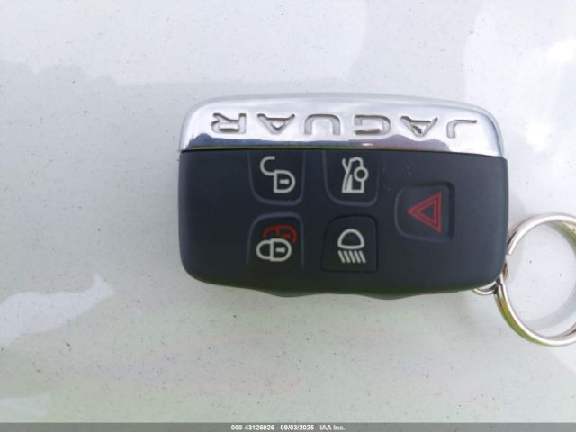 2019 JAGUAR F-TYPE SAJDD1GX1KCK60117 Photo 10