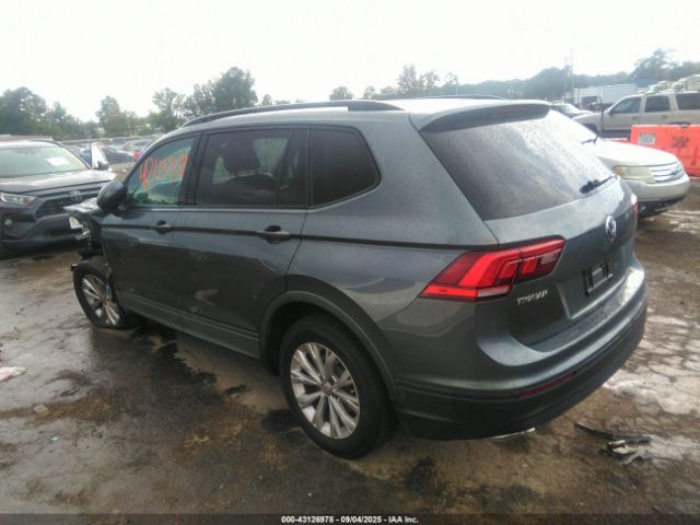 2018 VOLKSWAGEN TIGUAN 3VV1B7AX3JM110642 Photo 2