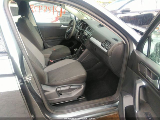 2018 VOLKSWAGEN TIGUAN 3VV1B7AX3JM110642 Photo 4