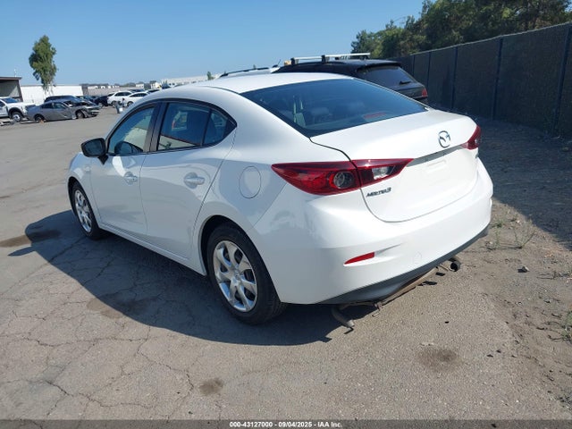 3MZBM1T72GM328097 Mazda pe