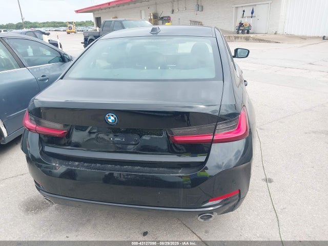 3MW39FF09R8E11488 BMW 330e