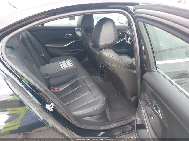 3MW39FF09R8E11488 BMW 330e